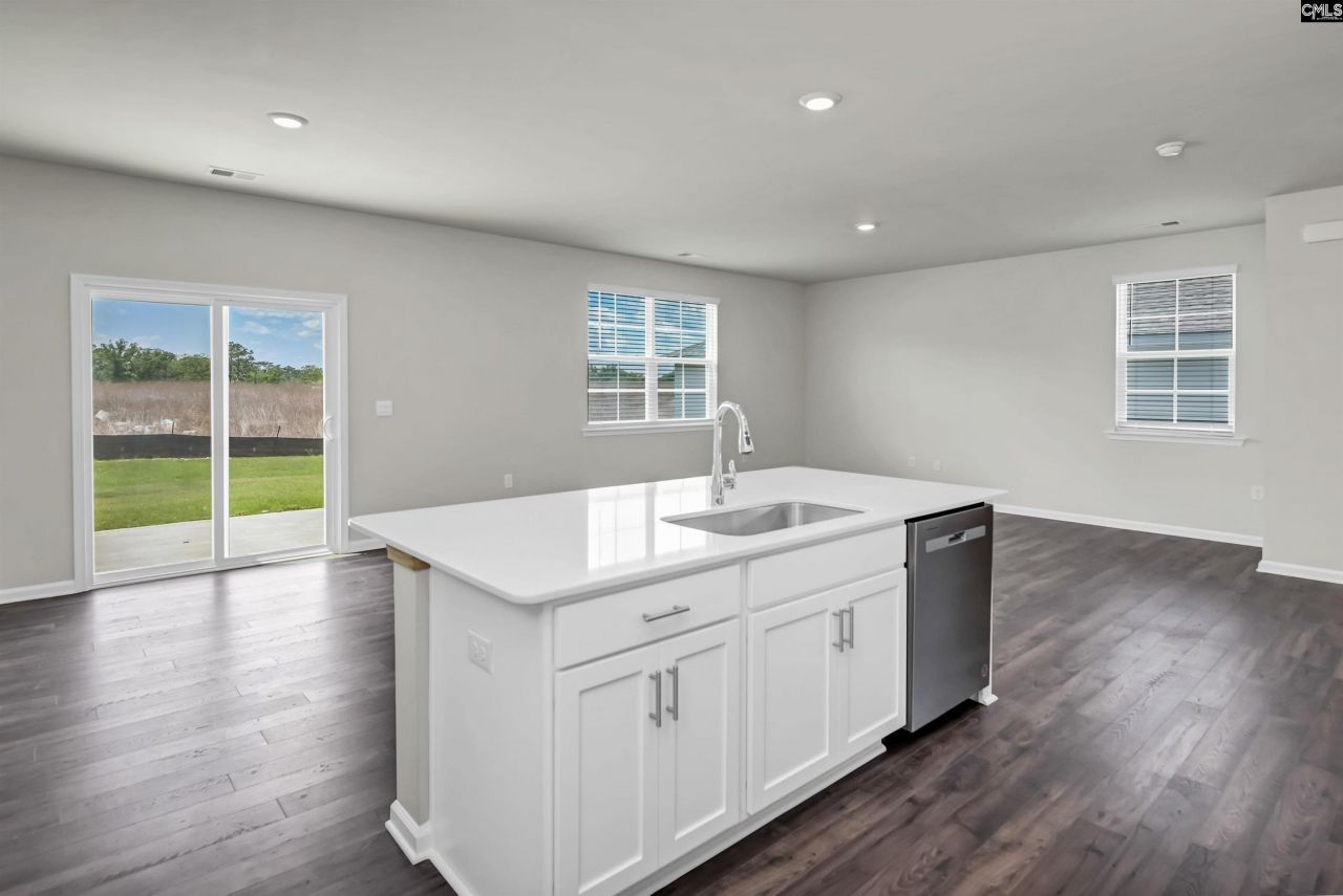 638 Glacier Road Photo 6