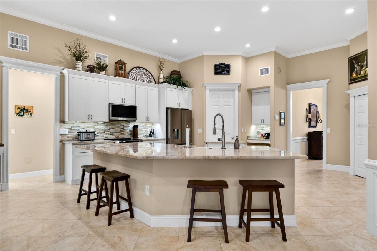 6677 Mandarin Road, Sarasota, FL 34238 Photo