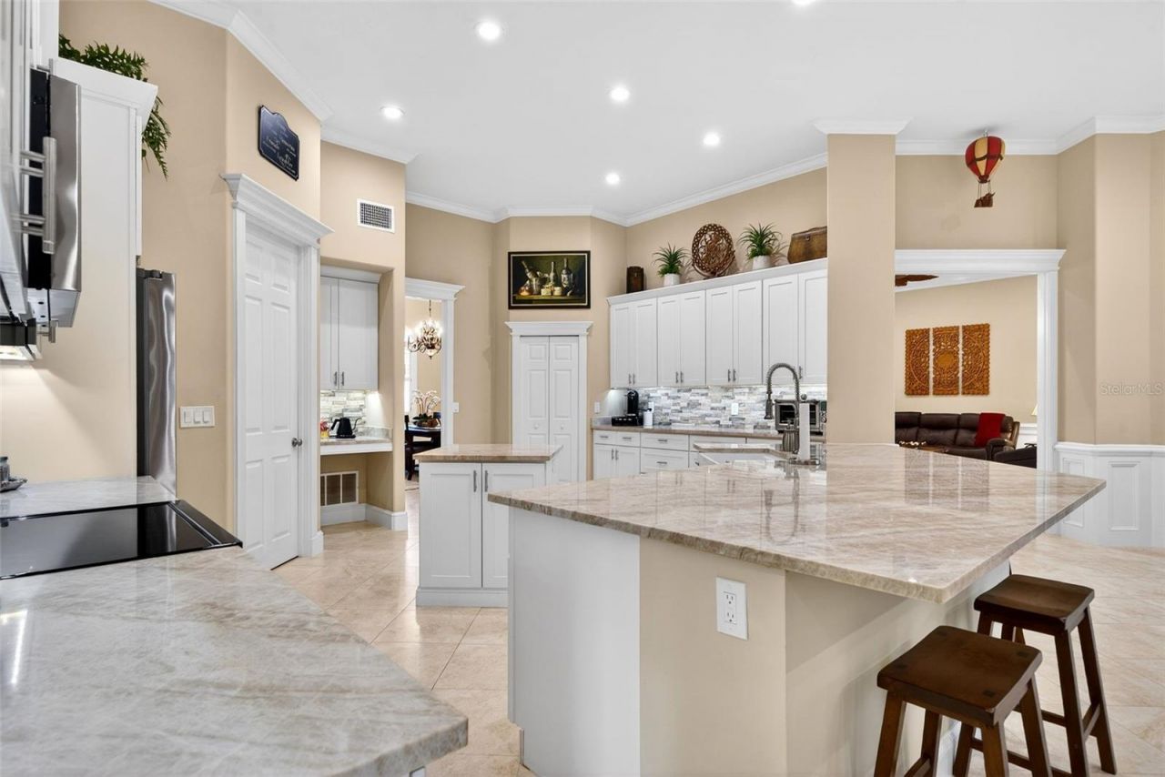 6677 Mandarin Road, Sarasota, FL 34238 Photo