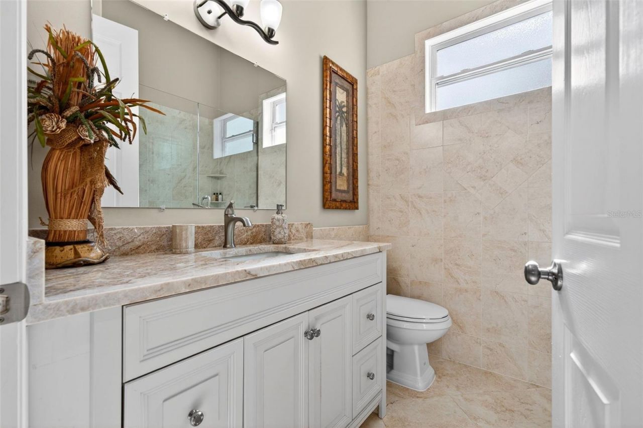 6677 Mandarin Road, Sarasota, FL 34238 Photo