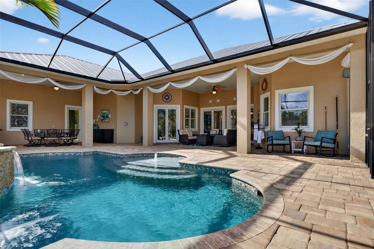 6677 Mandarin Road, Sarasota, FL 34238 Photo