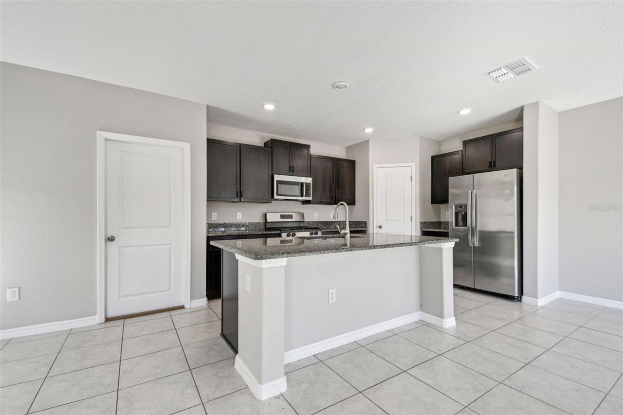 5157 White Chicory Drive, Apollo Beach, FL 33572 Photo