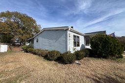 748 Nelson Dr. photo 4