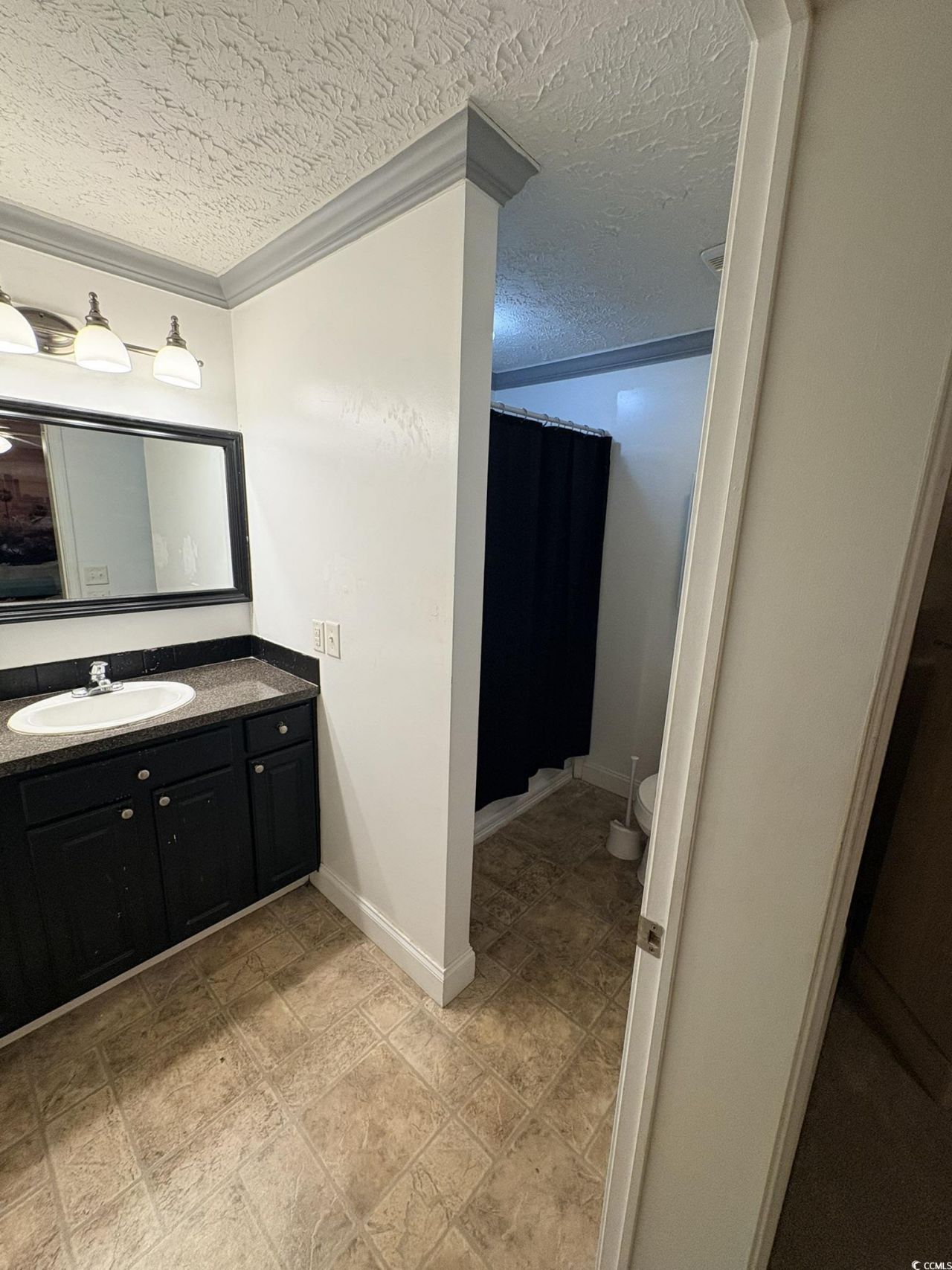 2404 Farmwood Circle Photo 27