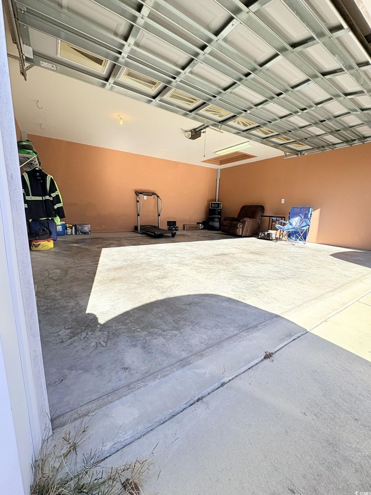 2404 Farmwood Circle Photo 8