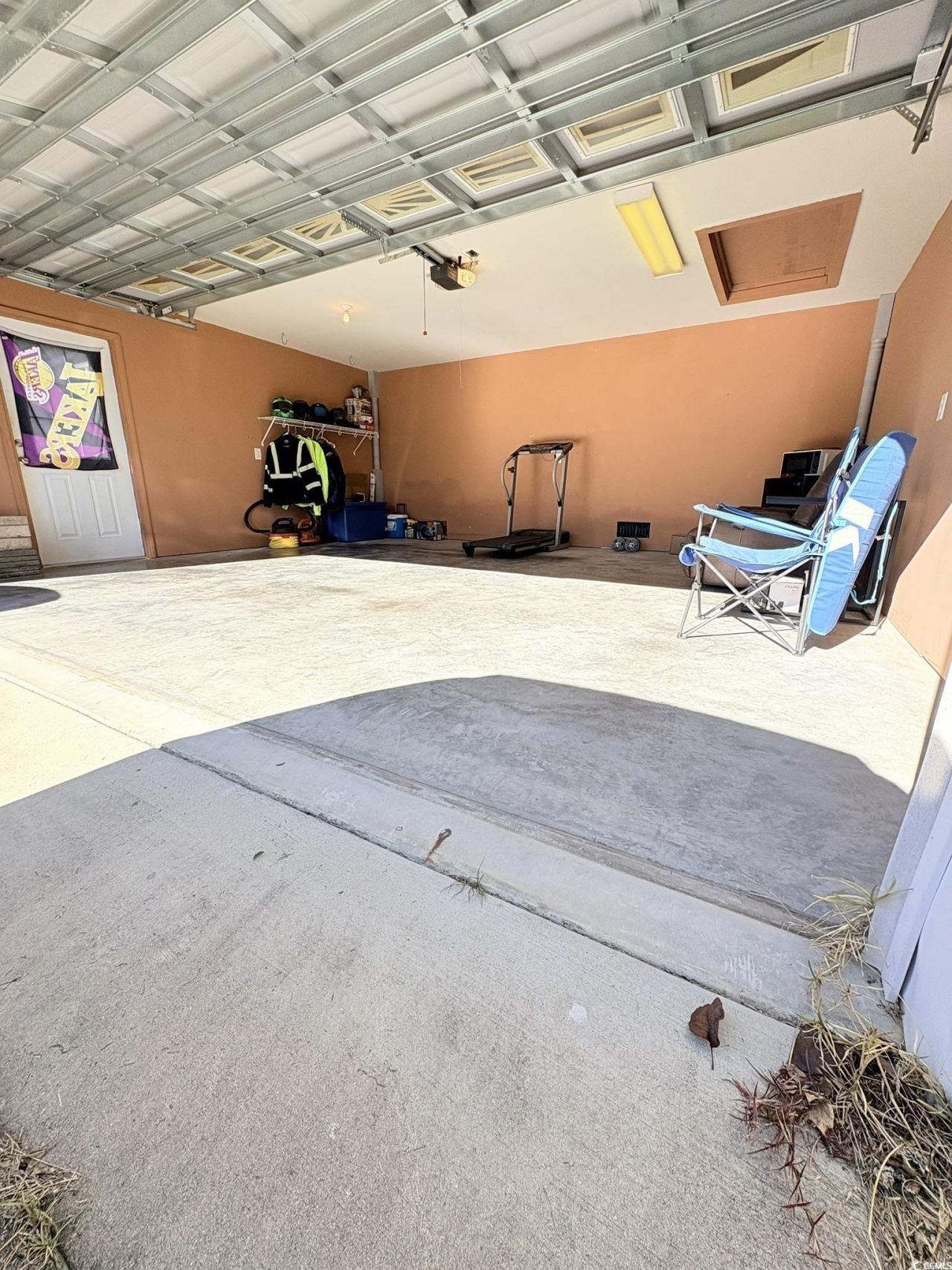 2404 Farmwood Circle Photo 9