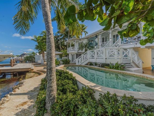 16 North Dr, Key Largo, FL 33037