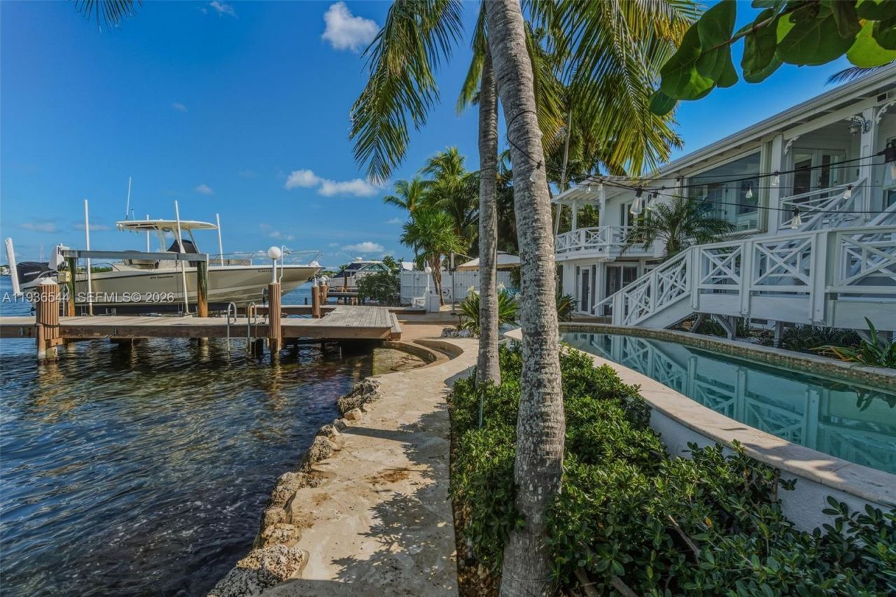16 North Dr, Key Largo, FL 33037 Photo