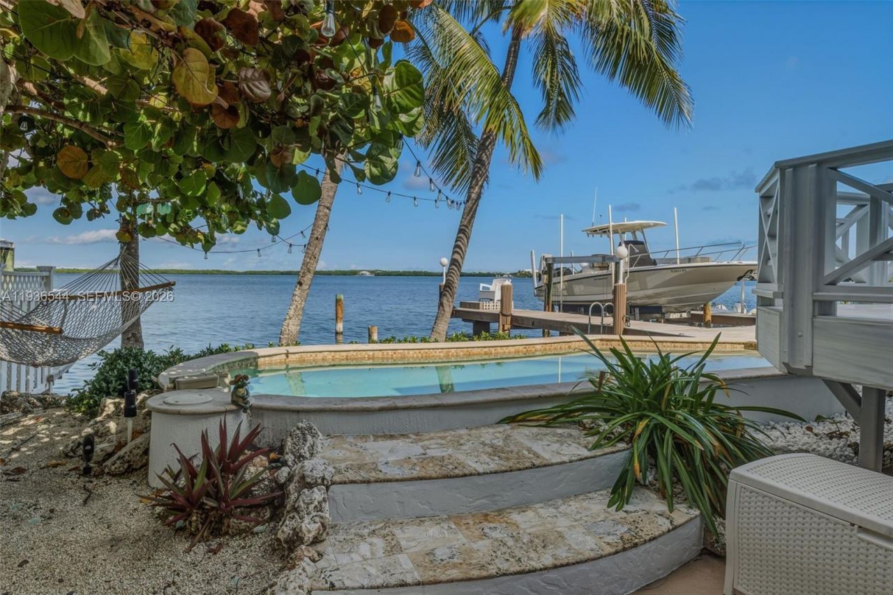 16 North Dr, Key Largo, FL 33037 Photo