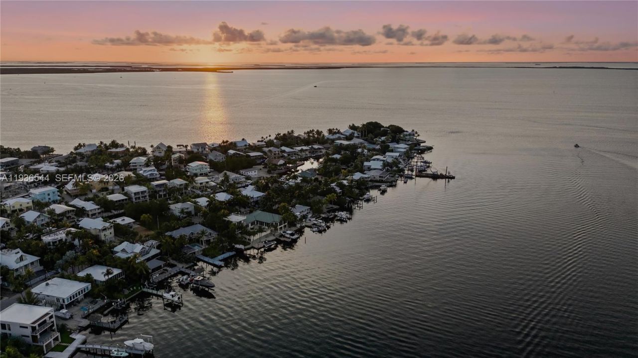 16 North Dr, Key Largo, FL 33037 Photo
