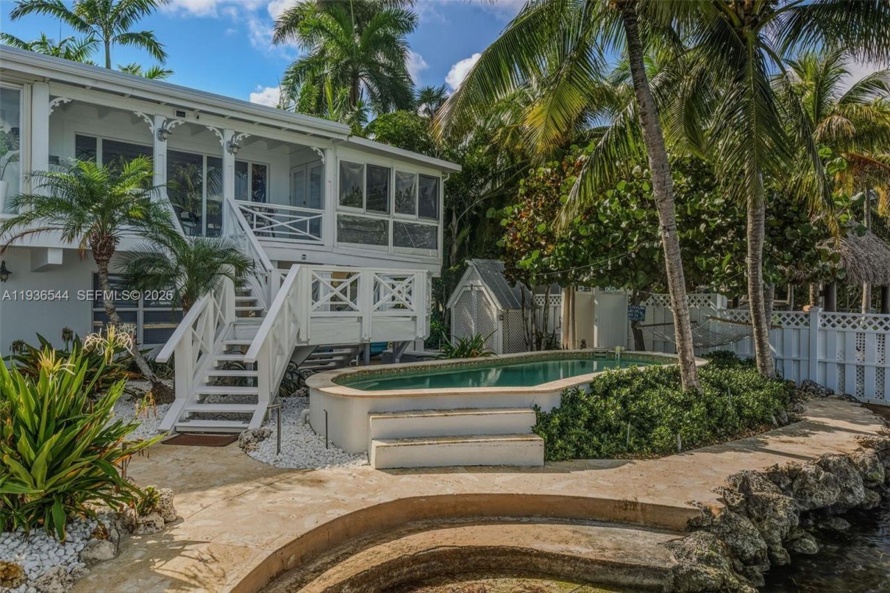 16 North Dr, Key Largo, FL 33037 Photo
