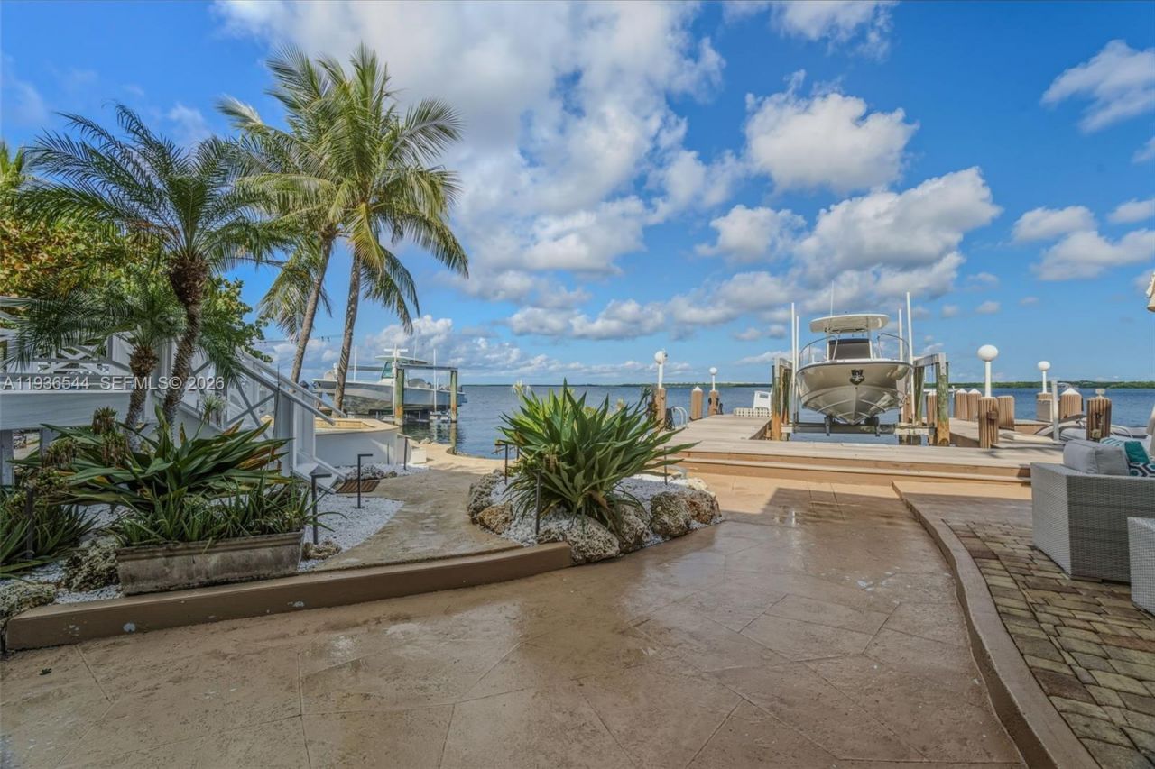 16 North Dr, Key Largo, FL 33037 Photo