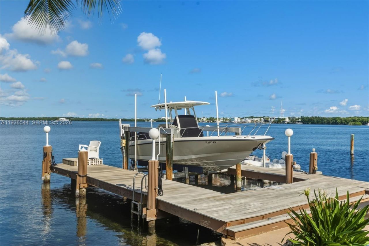 16 North Dr, Key Largo, FL 33037 Photo
