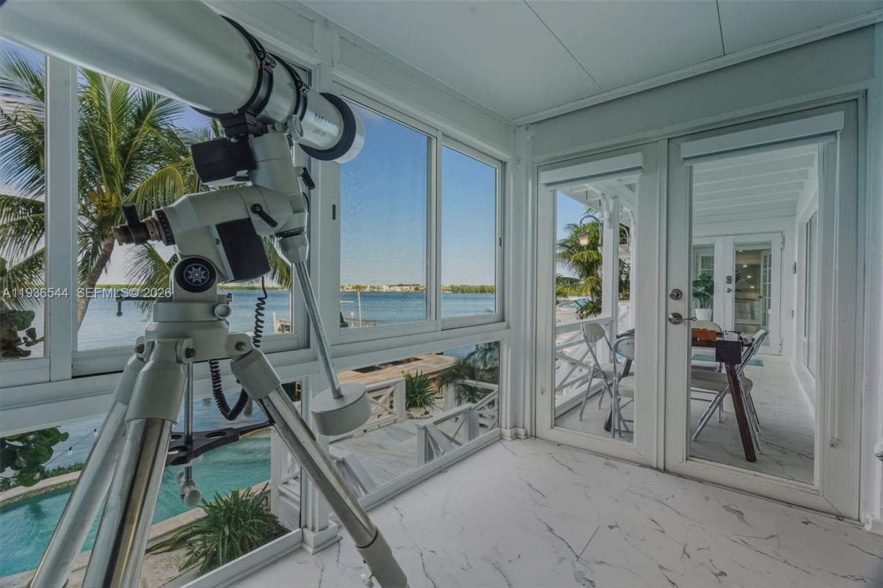 16 North Dr, Key Largo, FL 33037 Photo