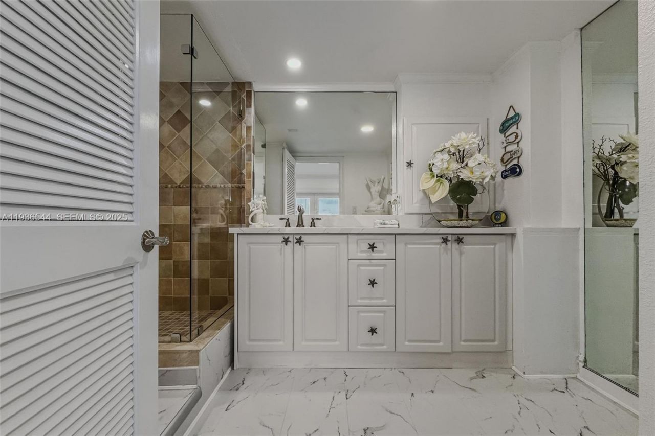 16 North Dr , Key Largo, FL 33037 Photo