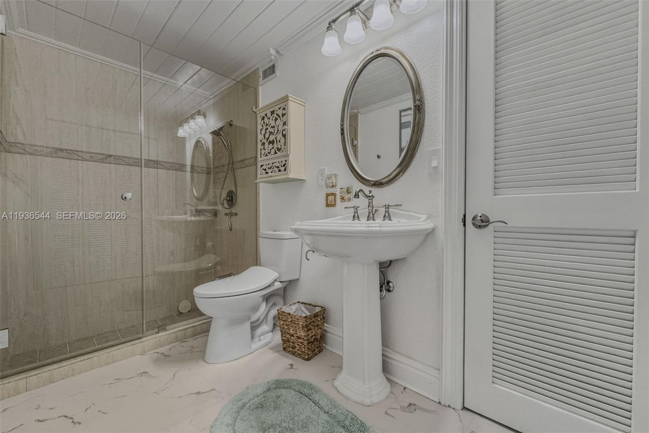 16 North Dr, Key Largo, FL 33037 Photo