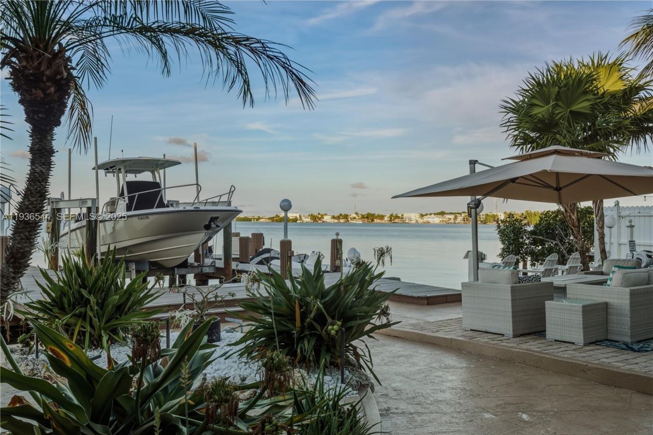 16 North Dr , Key Largo, FL 33037 Photo