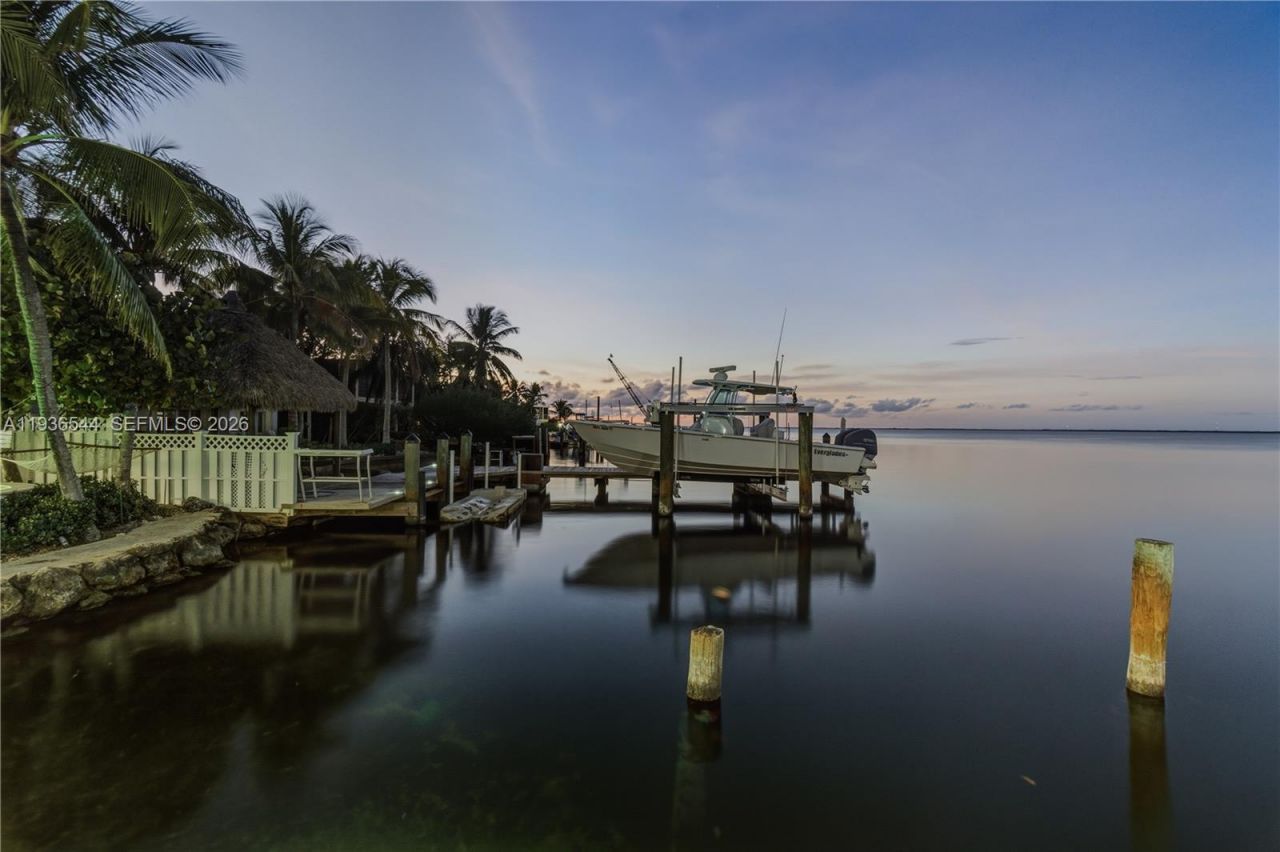 16 North Dr, Key Largo, FL 33037 Photo