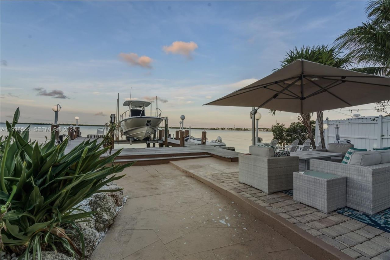 16 North Dr , Key Largo, FL 33037 Photo