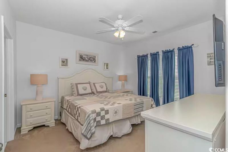 6253 Catalina Dr. Photo 9