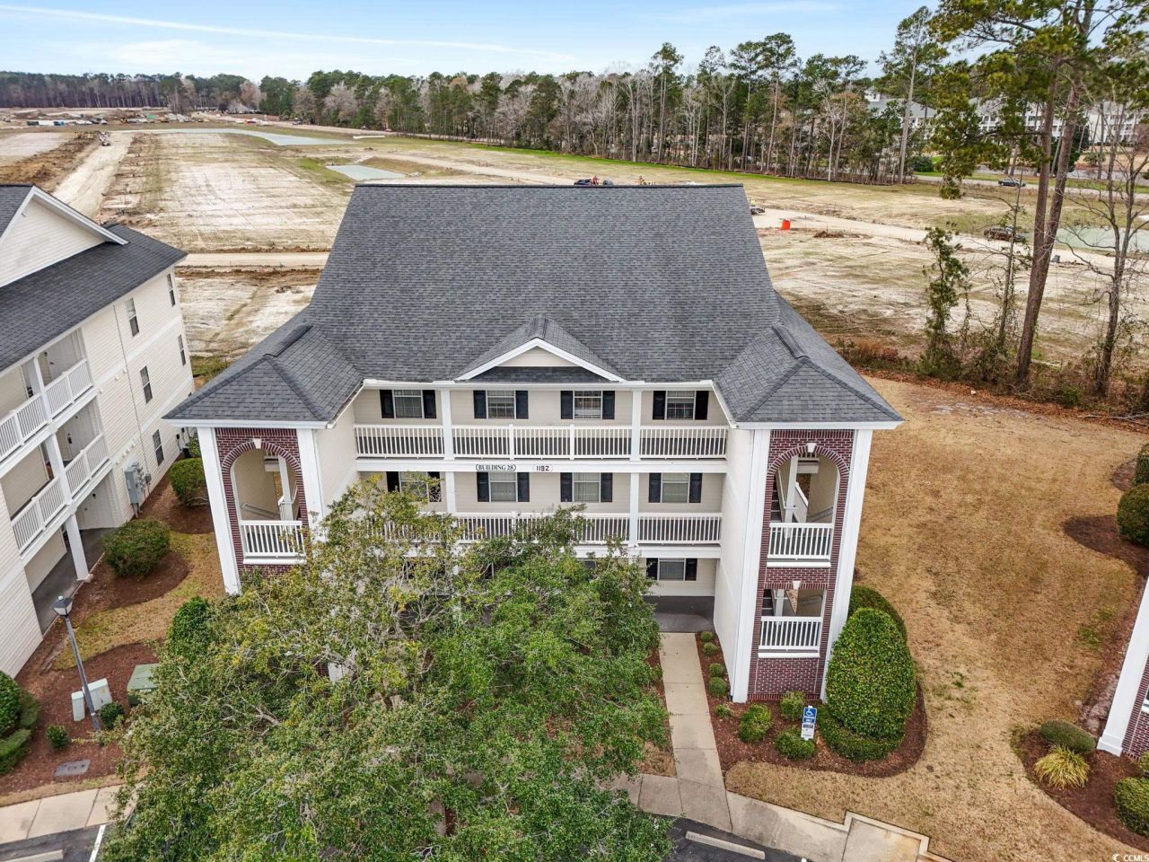 1192 River Oaks Dr. Photo 32