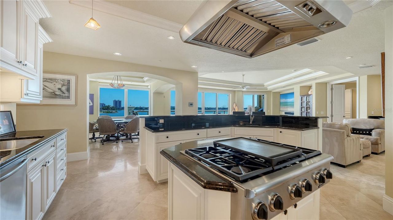 464 Golden Gate Point, Unit 304, Sarasota, FL 34236 Photo