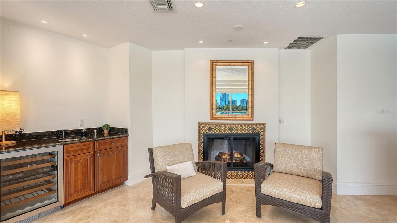 464 Golden Gate Point, Unit 304, Sarasota, FL 34236 Photo