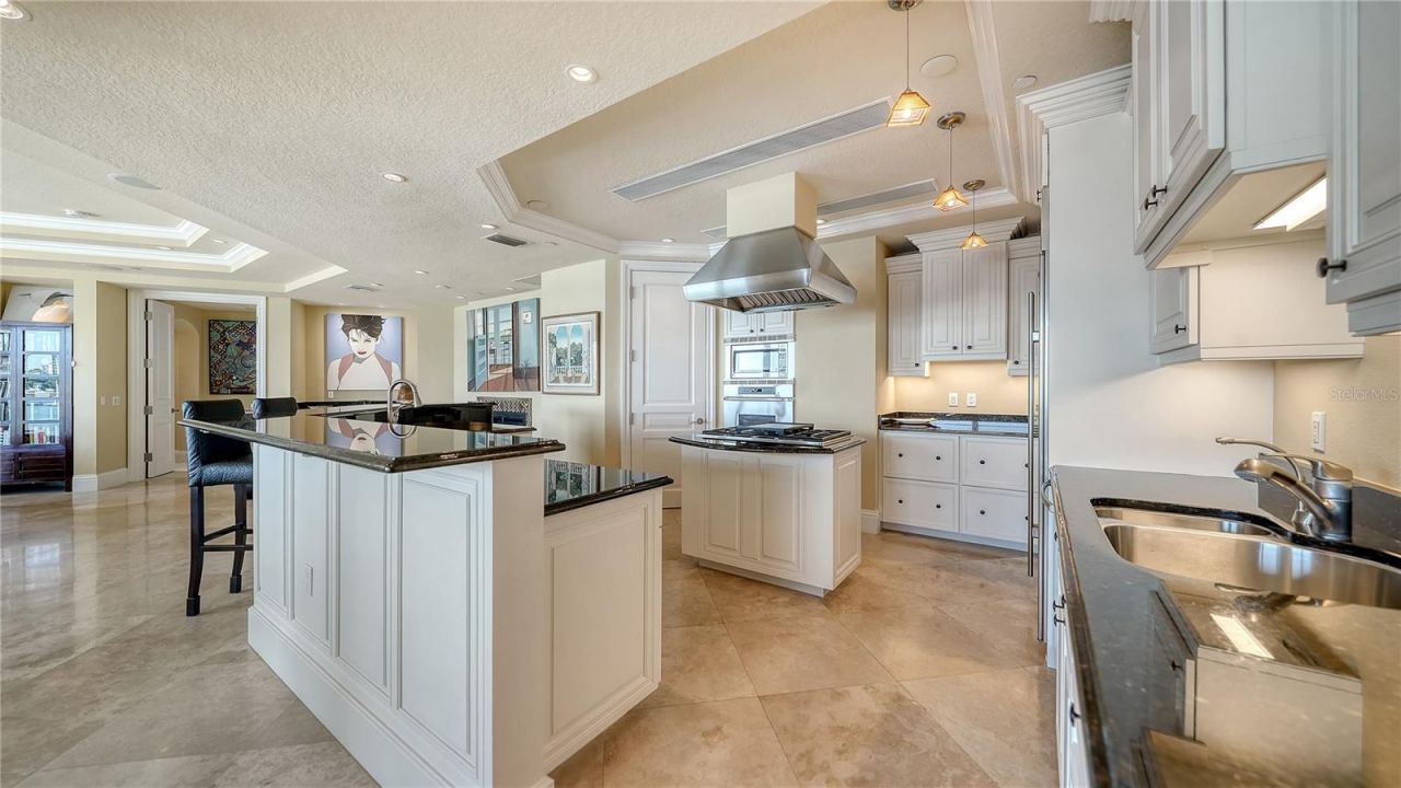 464 Golden Gate Point, Unit 304, Sarasota, FL 34236 Photo