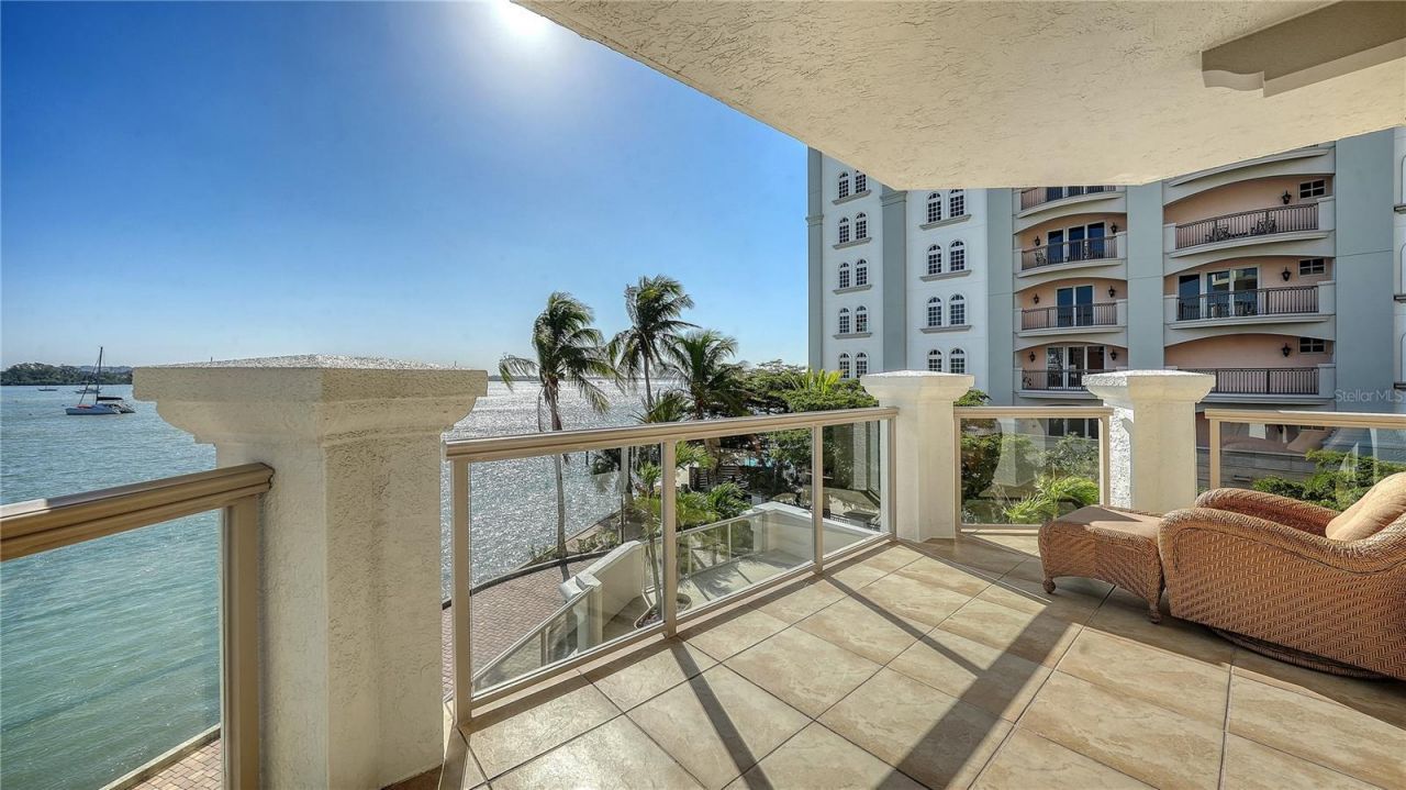 464 Golden Gate Point, Unit 304, Sarasota, FL 34236 Photo