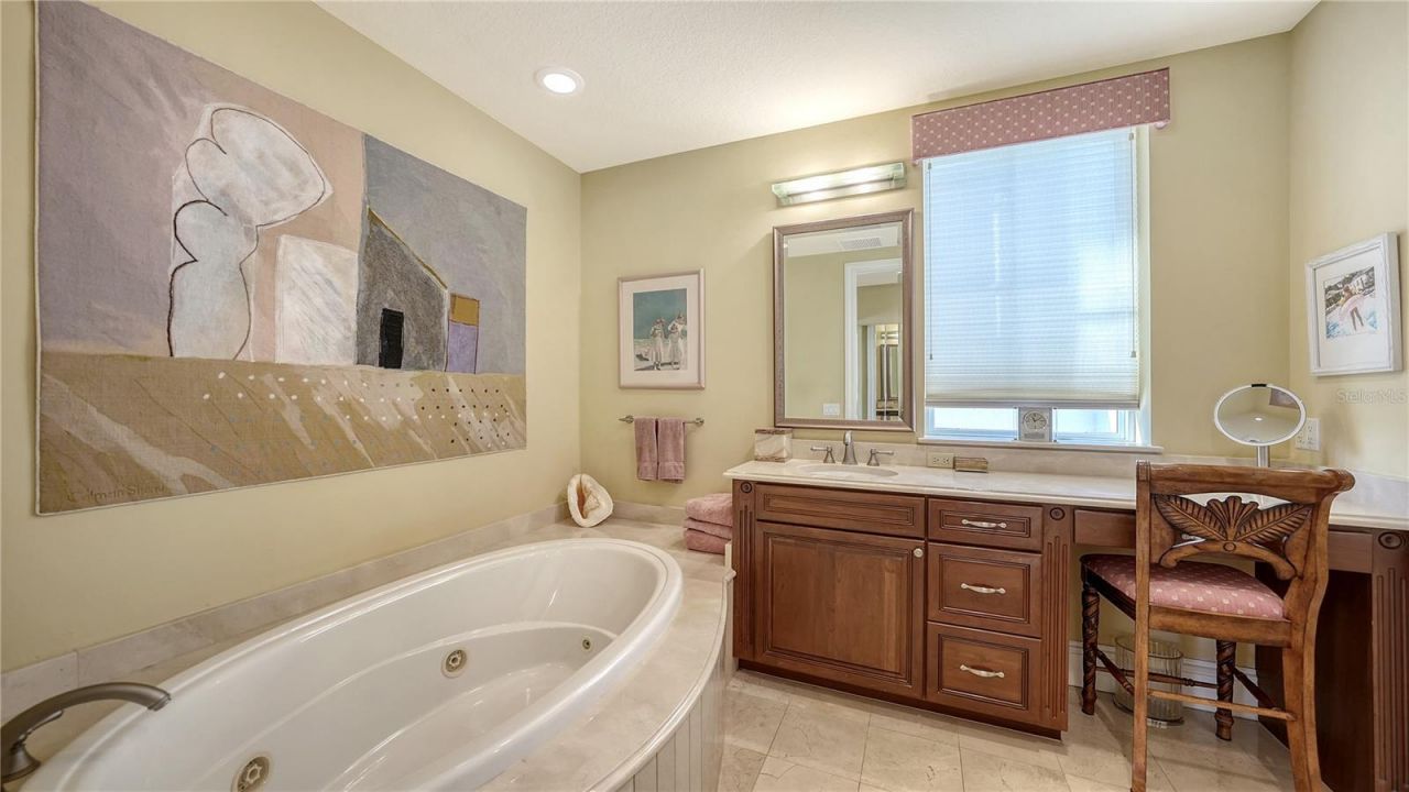464 Golden Gate Point, Unit 304, Sarasota, FL 34236 Photo