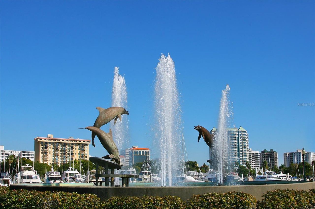 464 Golden Gate Point, Unit 304, Sarasota, FL 34236 Photo