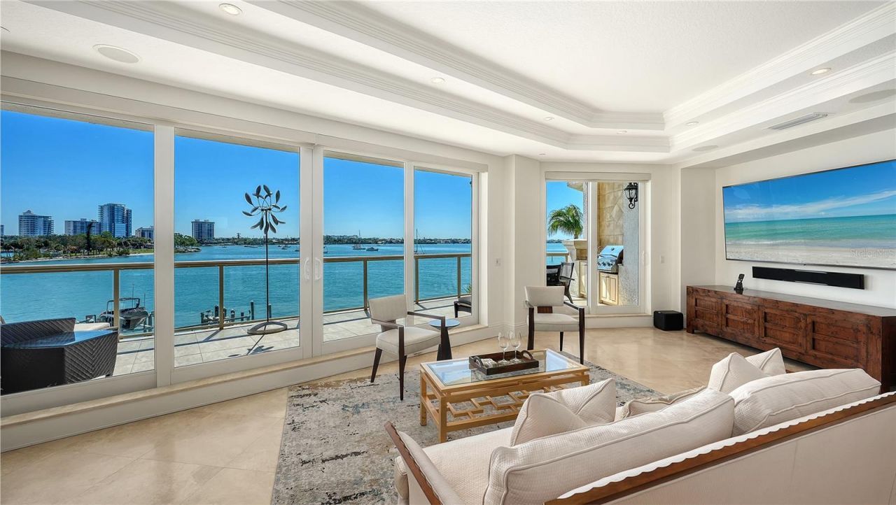 464 Golden Gate Point, Unit 304, Sarasota, FL 34236 Photo