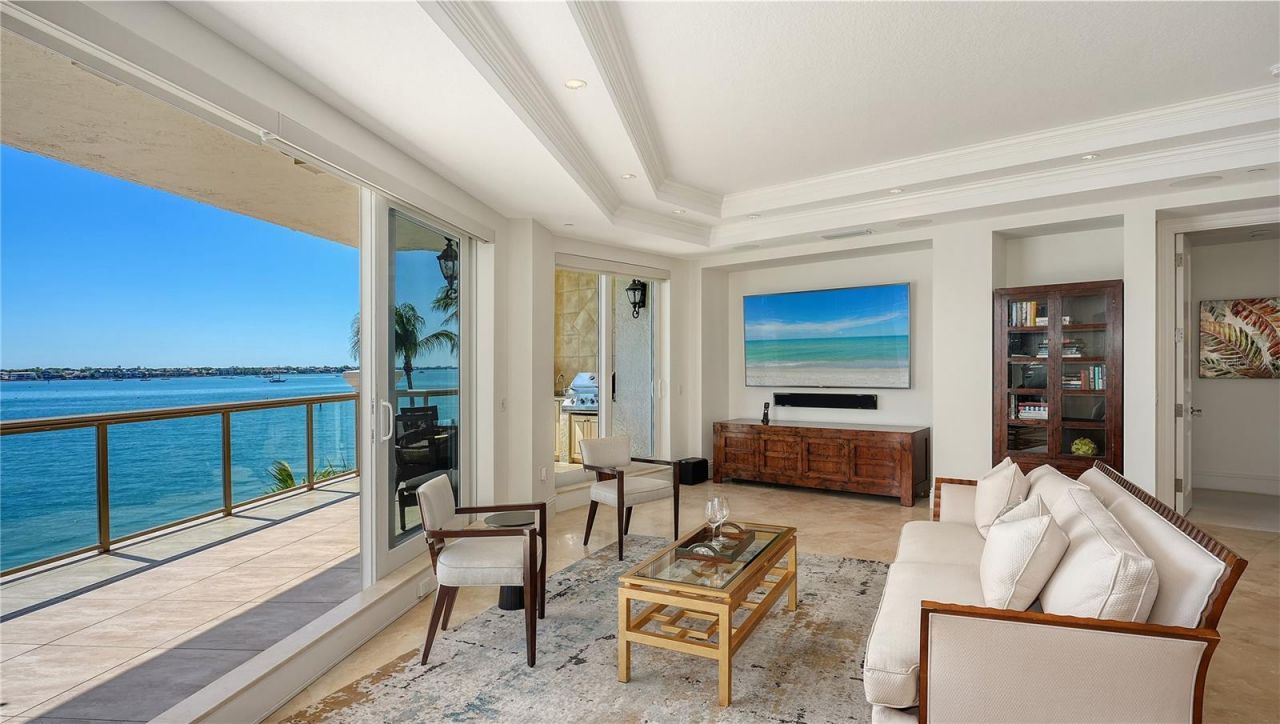 464 Golden Gate Point, Unit 304, Sarasota, FL 34236 Photo