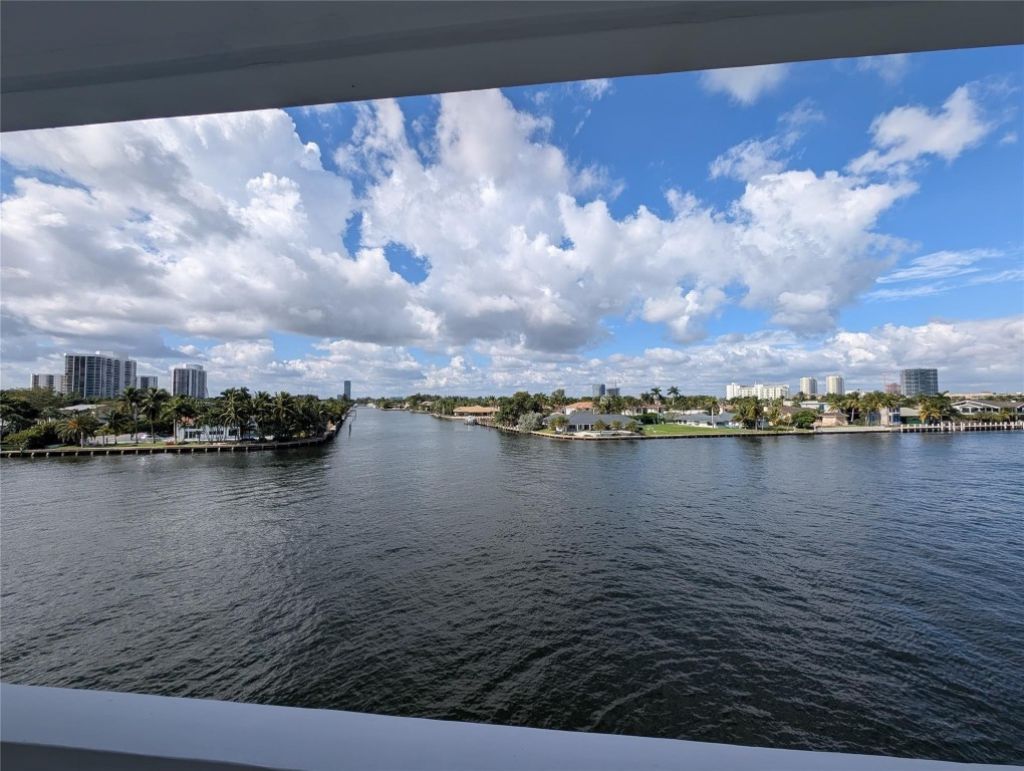 3209 S Ocean Drive, Unit 4E, Hallandale Beach, FL 33009 Photo