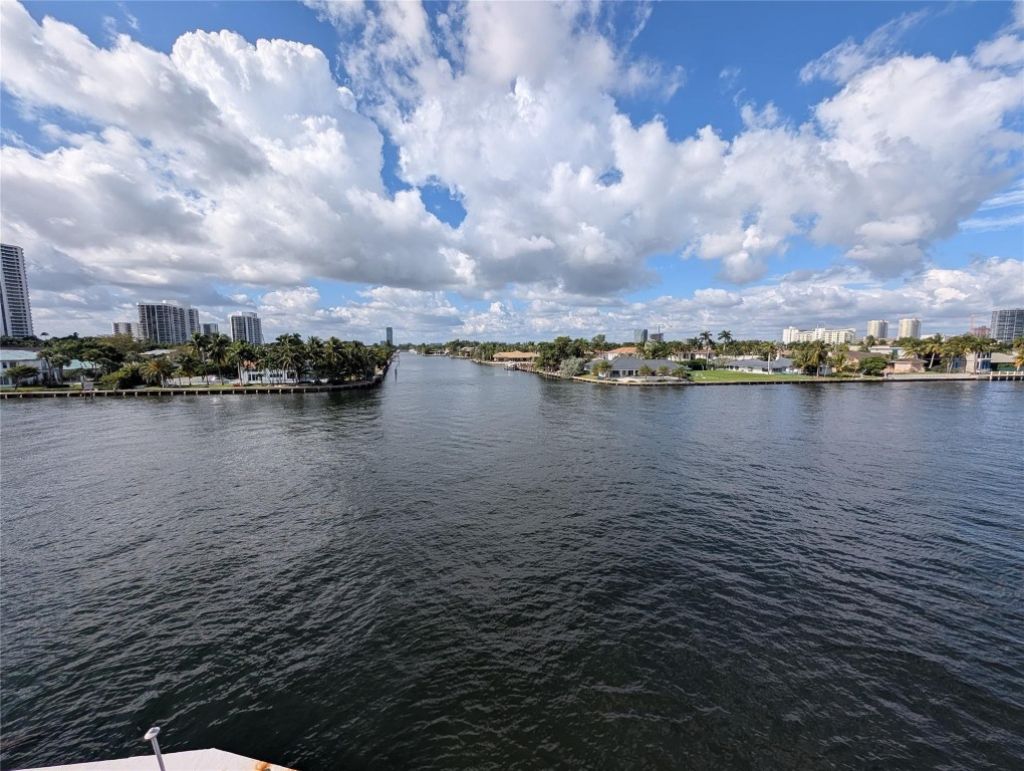 3209 S Ocean Drive, Unit 4E, Hallandale Beach, FL 33009 Photo