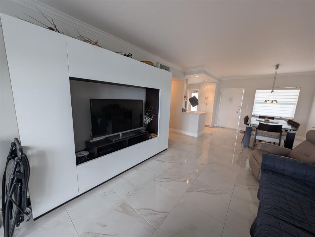 3209 S Ocean Drive, Unit 4E, Hallandale Beach, FL 33009 Photo