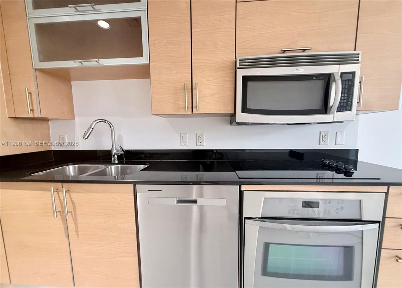 60 SW 13th St, Unit 1603, Miami, FL 33130 Photo