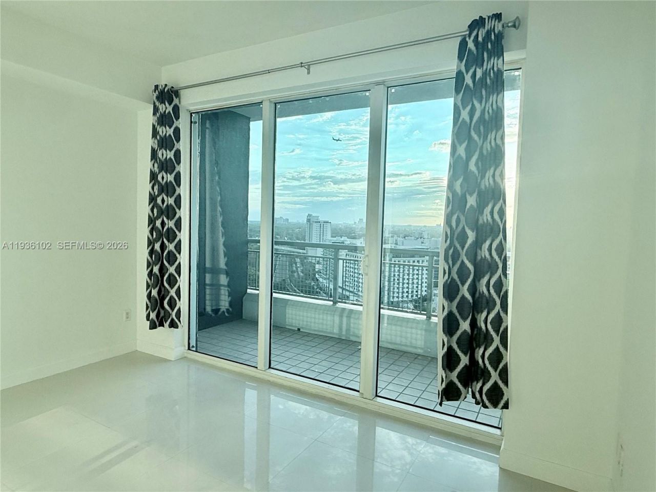 60 SW 13th St, Unit 1603, Miami, FL 33130 Photo