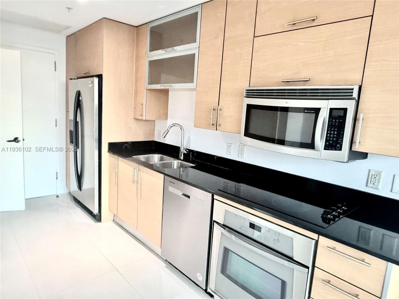 60 SW 13th St, Unit 1603, Miami, FL 33130 Photo