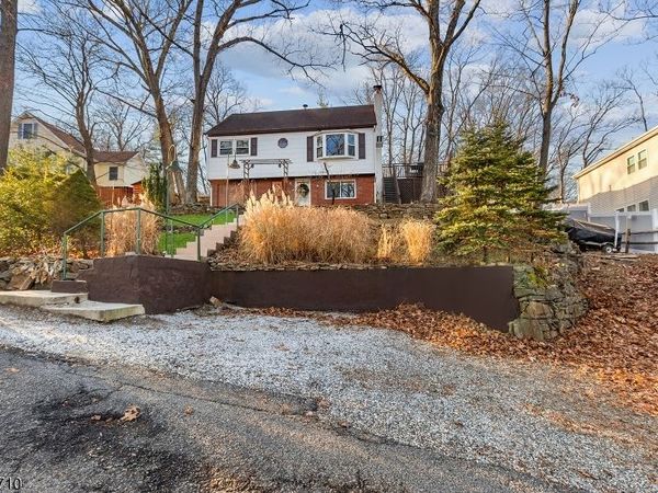2 Roger Ave, Wanaque, NJ 07420