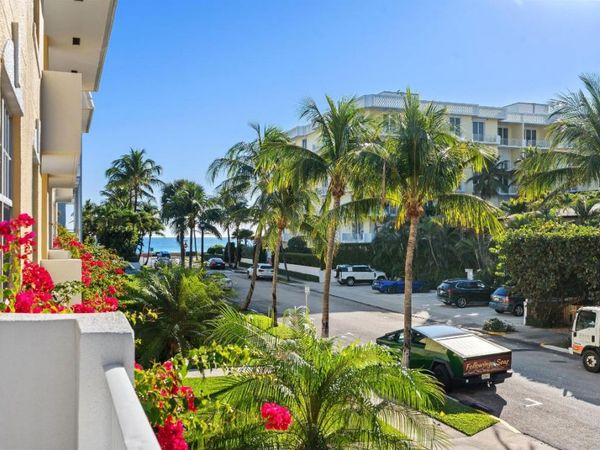 127 Peruvian Avenue, Unit 202, Palm Beach, FL 33480