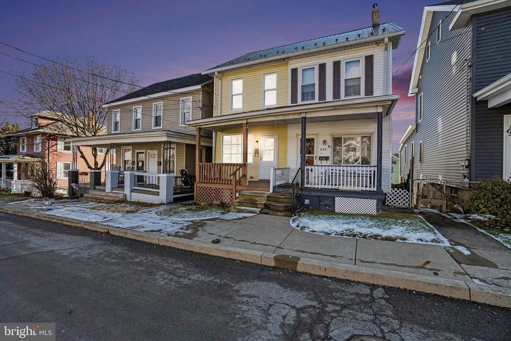 406 E WICONISCO AVENUE, TOWER CITY, PA 17980