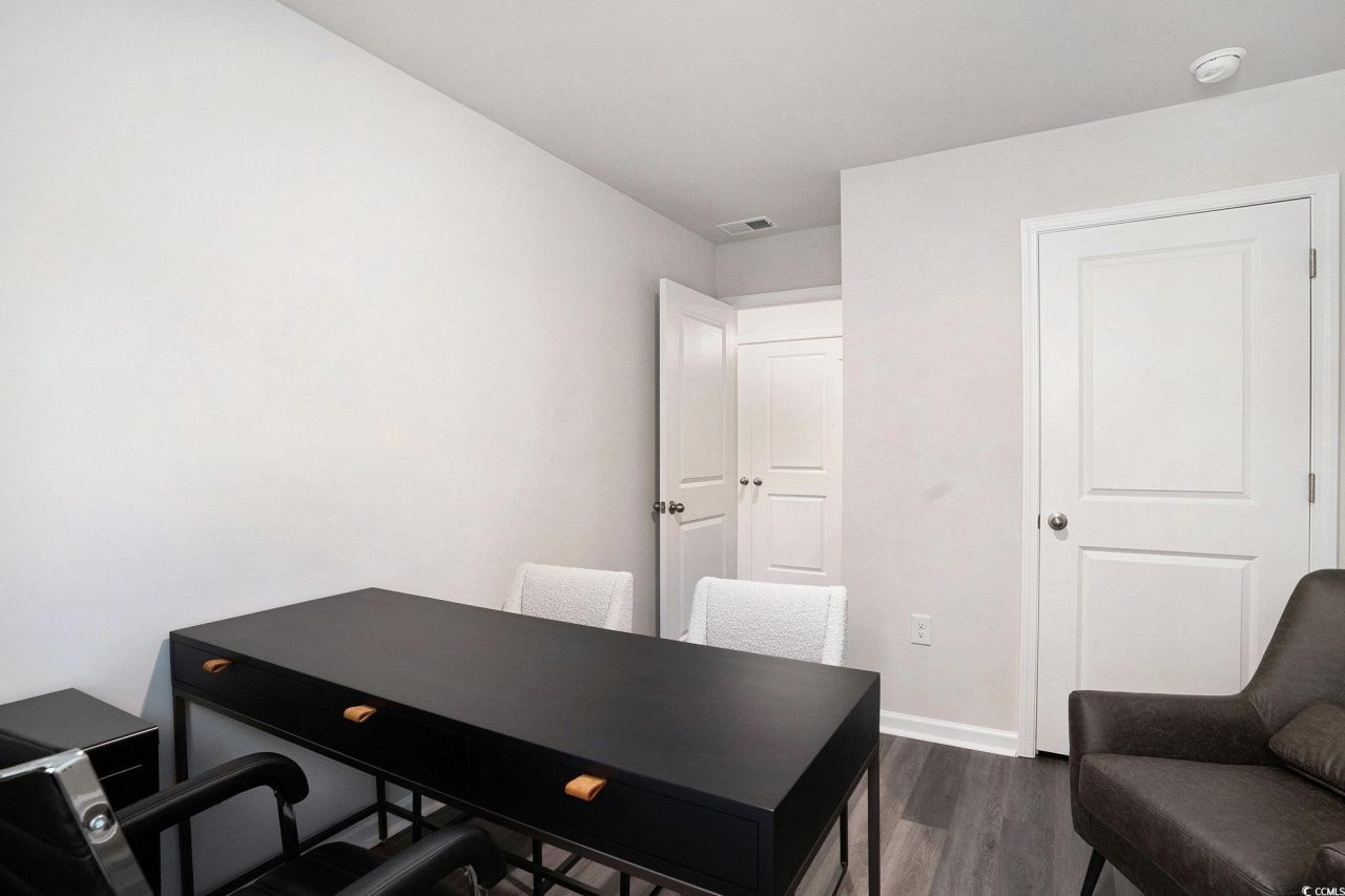 404 Gemstone Blvd Photo 19