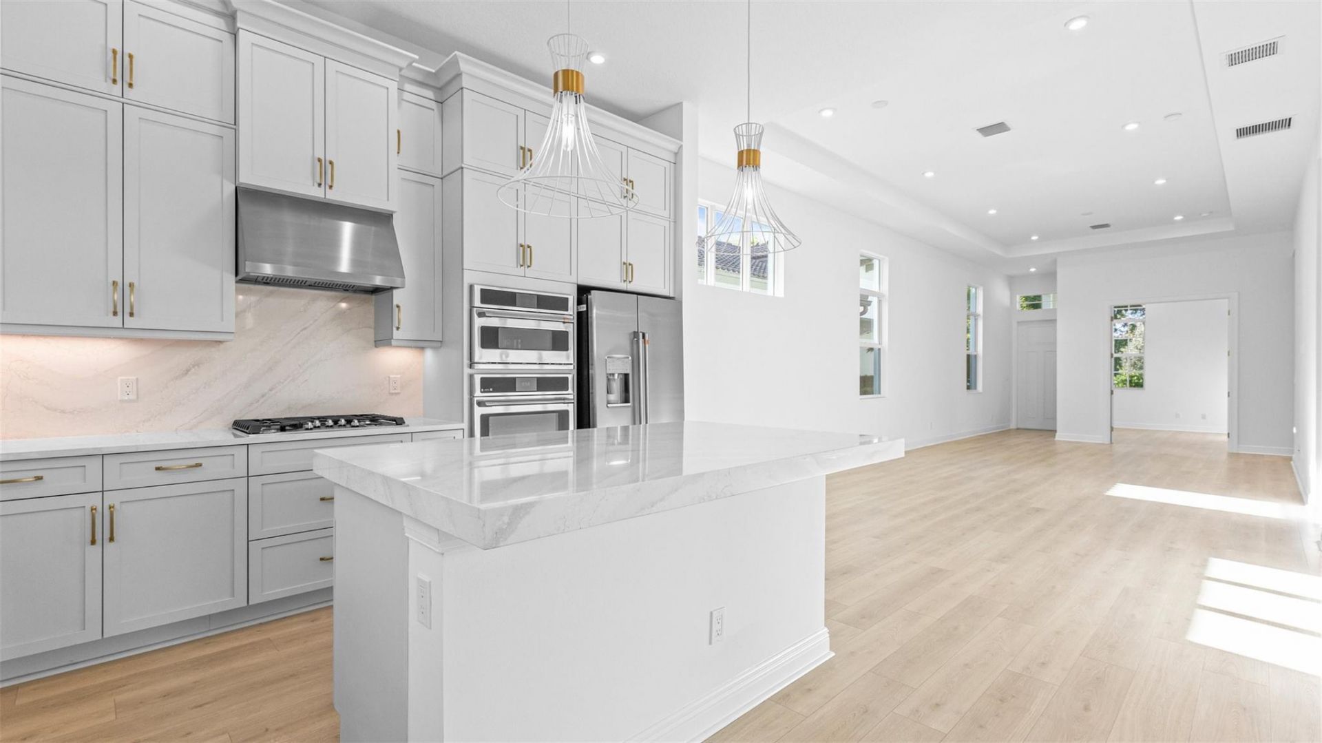 112 SE Via Tirso, Port Saint Lucie, FL 34952 Photo