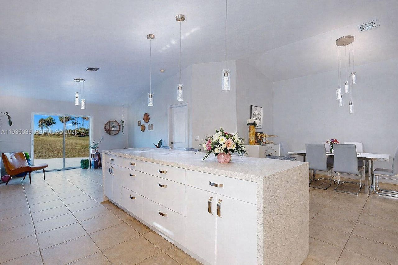 2625 SE 40th Ave, Naples, FL 34117 Photo