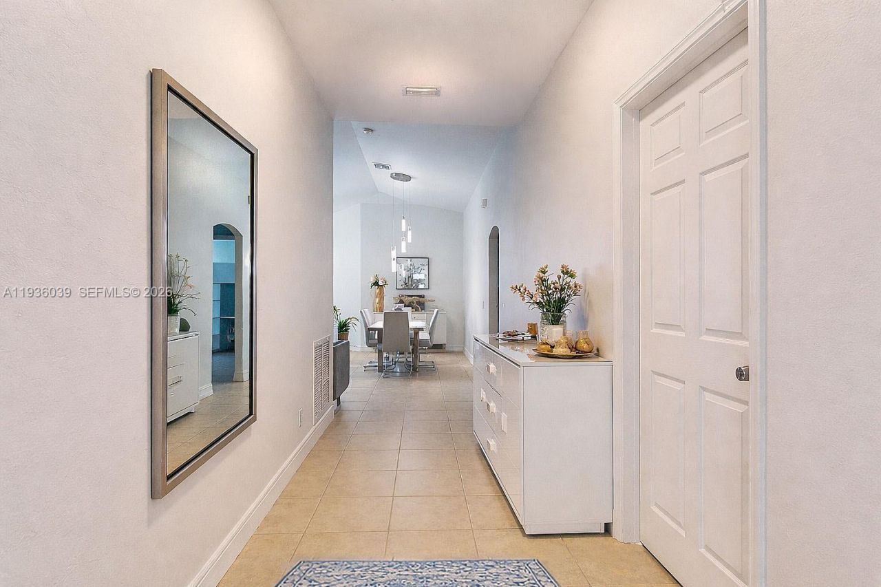 2625 SE 40th Ave, Naples, FL 34117 Photo