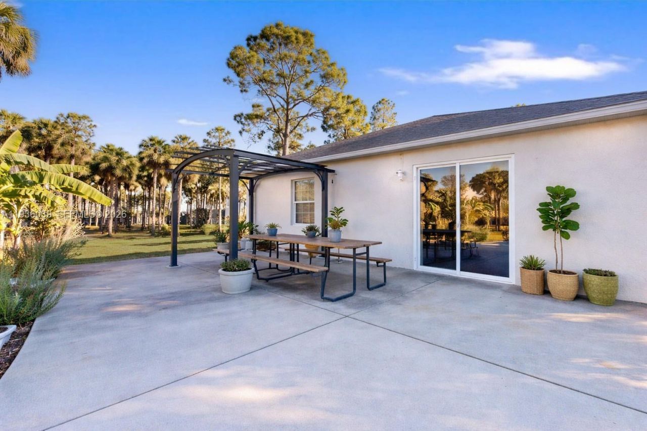 2625 SE 40th Ave, Naples, FL 34117 Photo