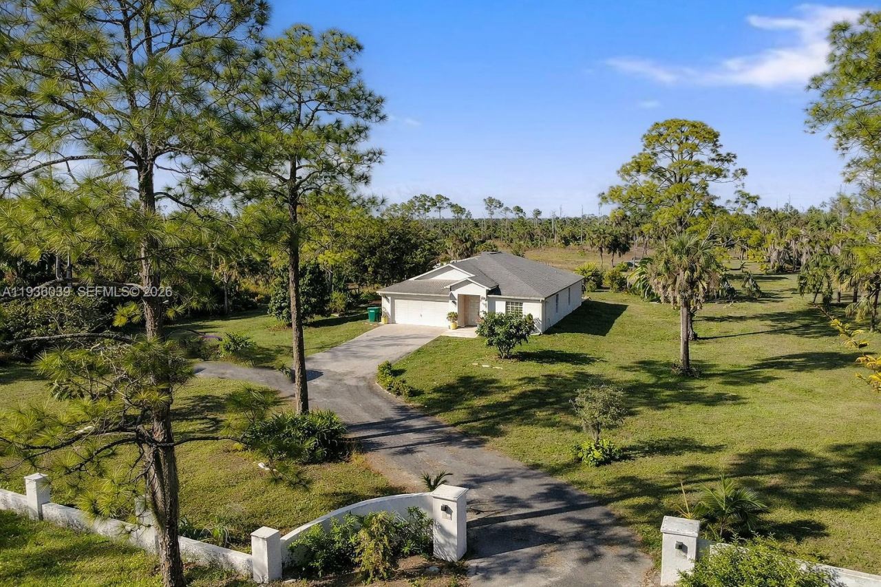 2625 SE 40th Ave, Naples, FL 34117 Photo
