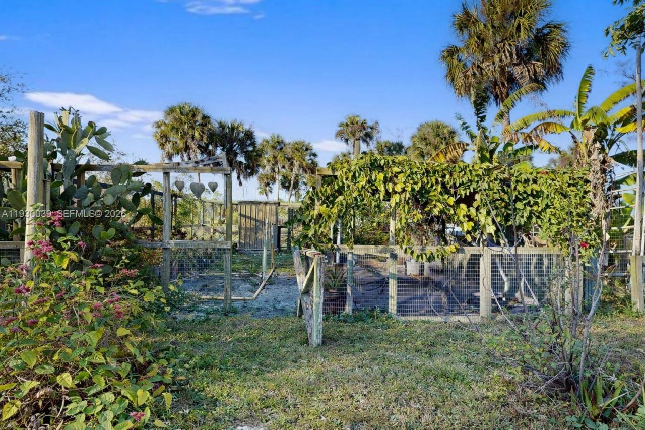 2625 SE 40th Ave, Naples, FL 34117 Photo