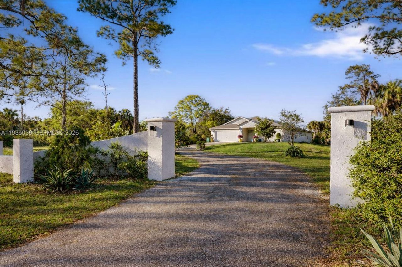 2625 SE 40th Ave, Naples, FL 34117 Photo